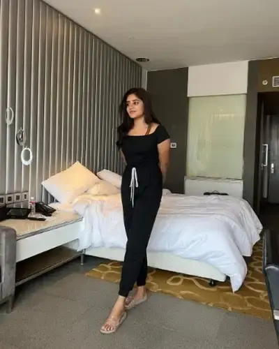 Call Girls Cotton Green Cash On Delivery
